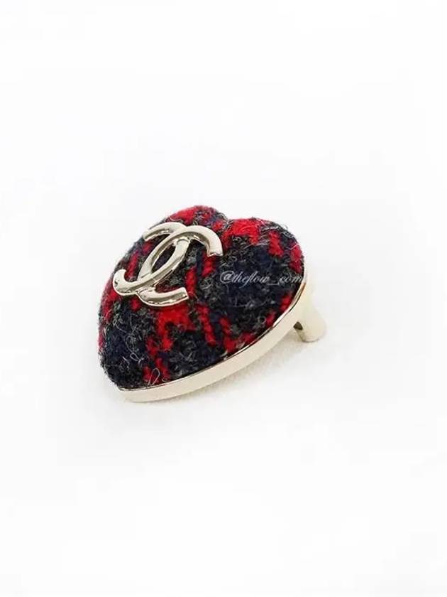 CC Tweed Heart Check Brooch Red - CHANEL - BALAAN 7