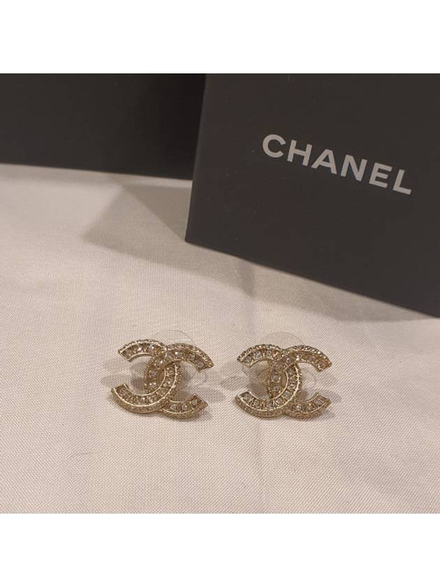 CC Logo Earrings Metal Diamante Gold Crystal Women A86504 - CHANEL - BALAAN 4