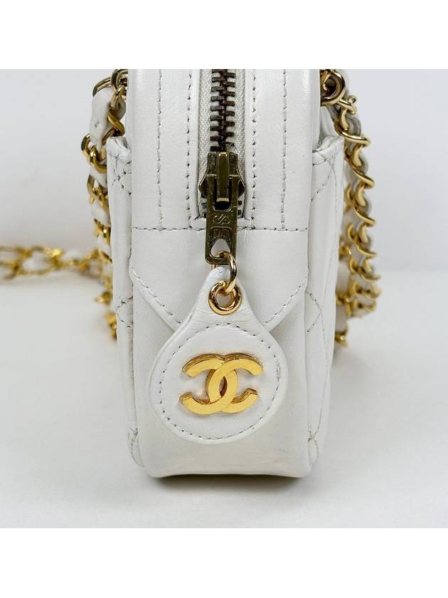 Vintage white CC logo gold chain camera bag shoulder 4VCHB19164 - CHANEL - BALAAN 6