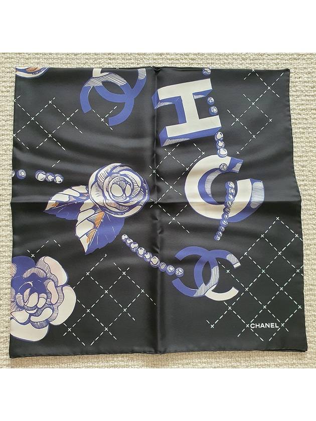 camellia pearl drawing scarf black - CHANEL - BALAAN 1