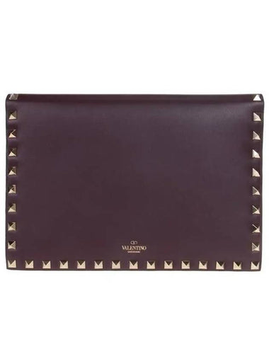 Rockstud Clutch Bag Ruby - VALENTINO - BALAAN 1