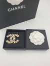 CC logo pearl brooch gold A64978 - CHANEL - BALAAN 6