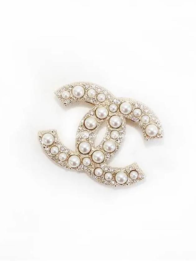 Classic CC Logo Pearl Crystal Brooch Gold - CHANEL - BALAAN 5