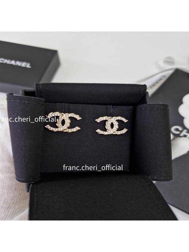 CC Logo Classic Earrings Gold - CHANEL - BALAAN 3