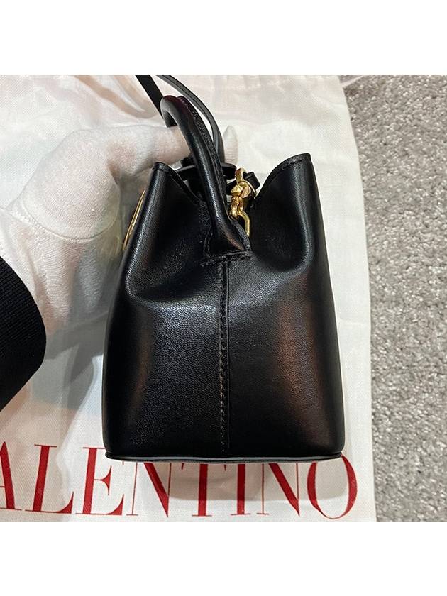 V Logo Micro Bucket Bag Black - VALENTINO - BALAAN 5