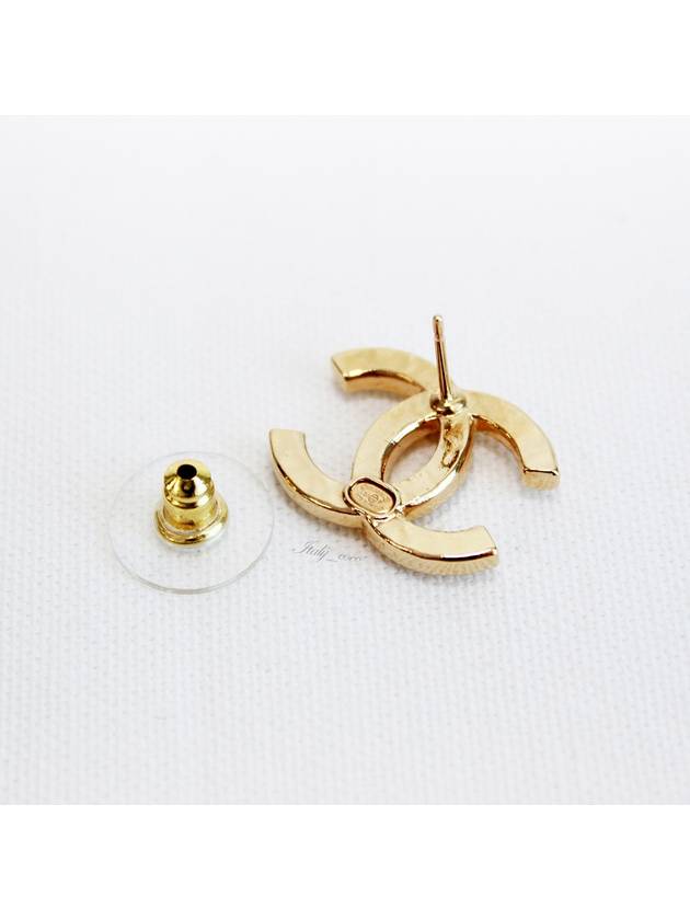 CC Logo Stud Earrings Gold - CHANEL - BALAAN 10