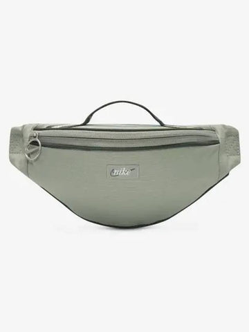 Heritage Retro Fanny Pack Small 1L Jade Horizon Vintage Green Summit White DR6266 370 - NIKE - BALAAN 1