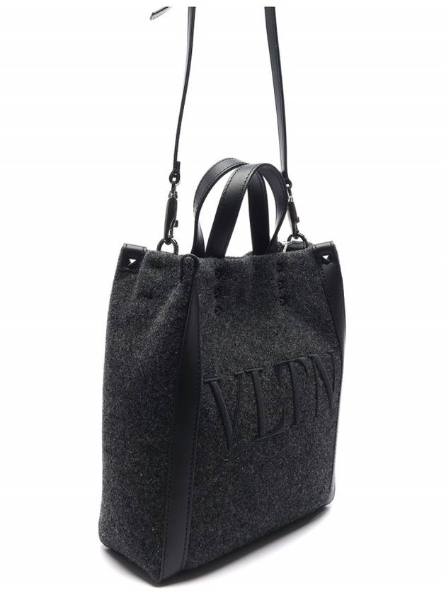 Rockstud VLTN Logo Tote Bag Black - VALENTINO - BALAAN 4