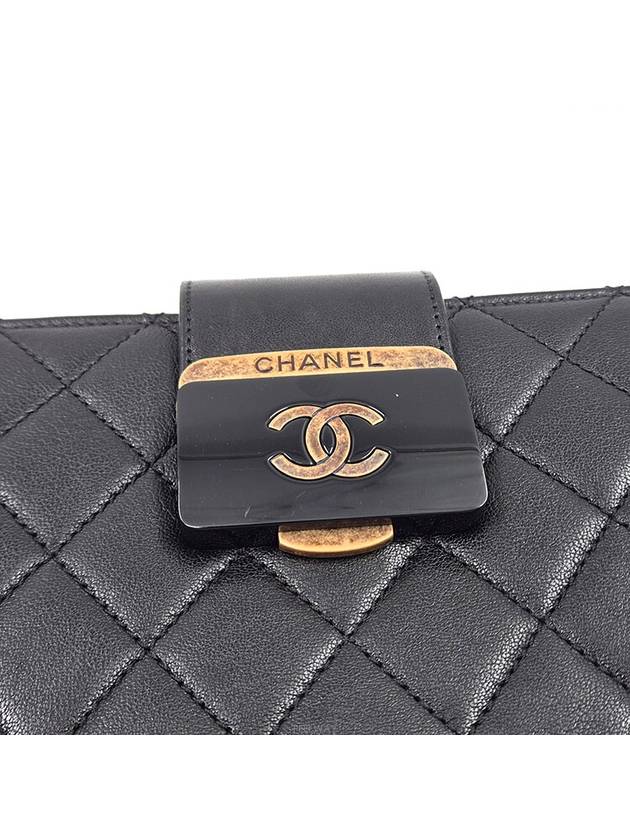 women clutch bag - CHANEL - BALAAN 6