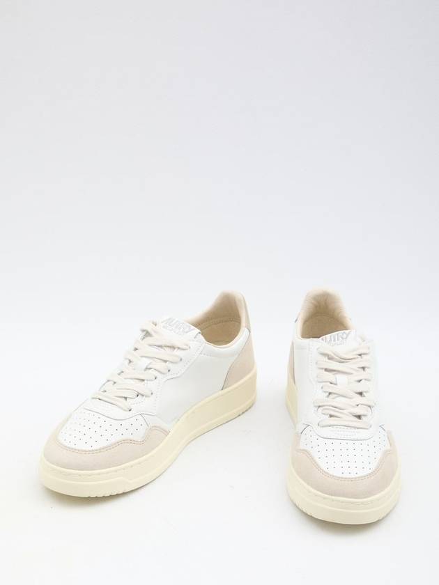 Women's Medalist Leather Low Top Sneakers White Beige - AUTRY - BALAAN 6