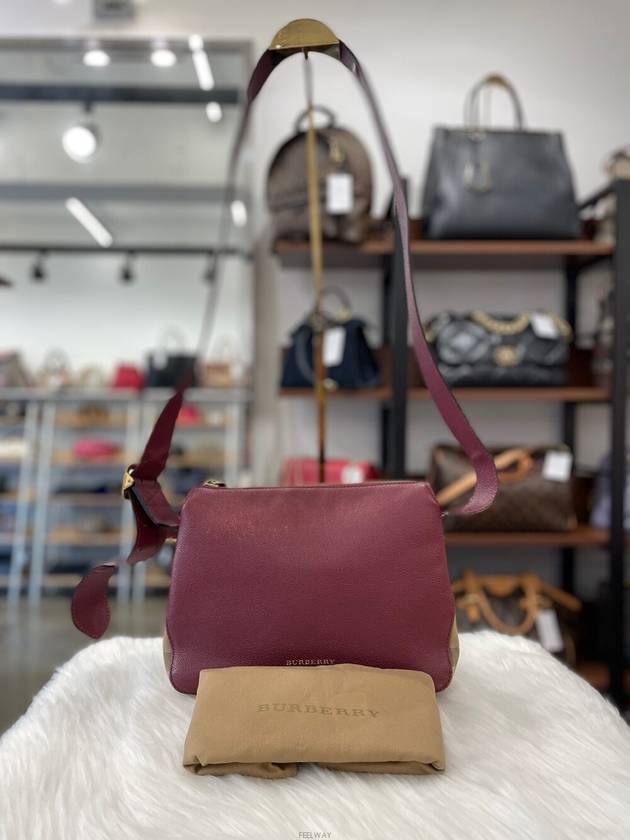 Daol Sangin Branch Nova Check Shoulder Bag Red Condition B - BURBERRY - BALAAN 1