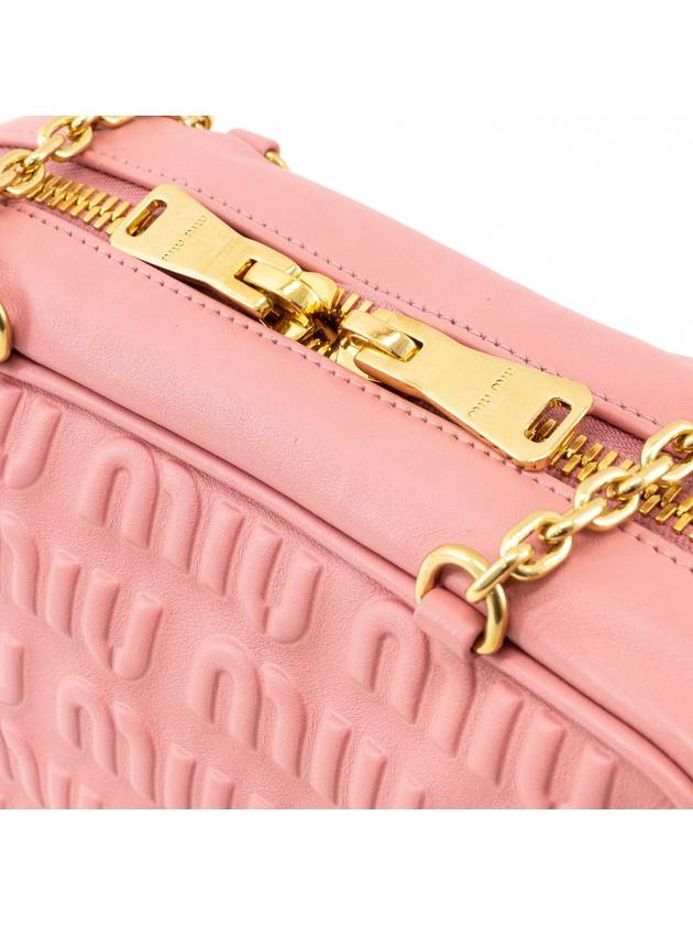 Logo Embossed Chain Shoulder Bag Pink - MIU MIU - BALAAN 7