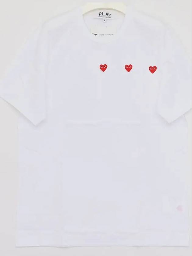 P1T3373 WHITE Triple Red Heart Short Sleeve T Shirt - COMME DES GARCONS - BALAAN 1