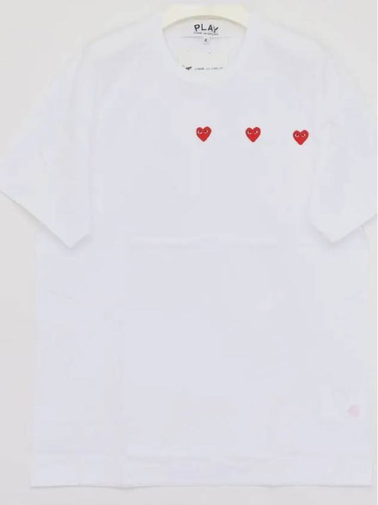 P1T3373 WHITE Triple Red Heart Short Sleeve T Shirt - COMME DES GARCONS - BALAAN 2