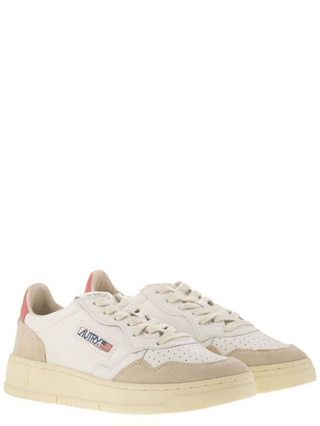 MEDALIST LOW - Leather and Suede Sneakers - AUTRY - BALAAN 4