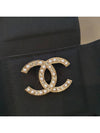 Pearl crystal CC logo brooch - CHANEL - BALAAN 3