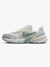 V2K Run Low Top Sneakers Dusty Cactus - NIKE - BALAAN 2