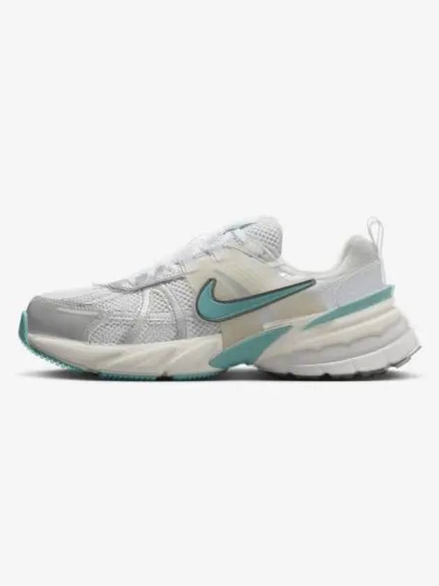 V2K Run Low Top Sneakers Dusty Cactus - NIKE - BALAAN 2