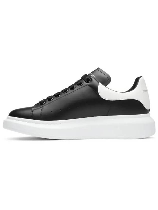 Oversole Low Top Sneakers Black - ALEXANDER MCQUEEN - BALAAN 3