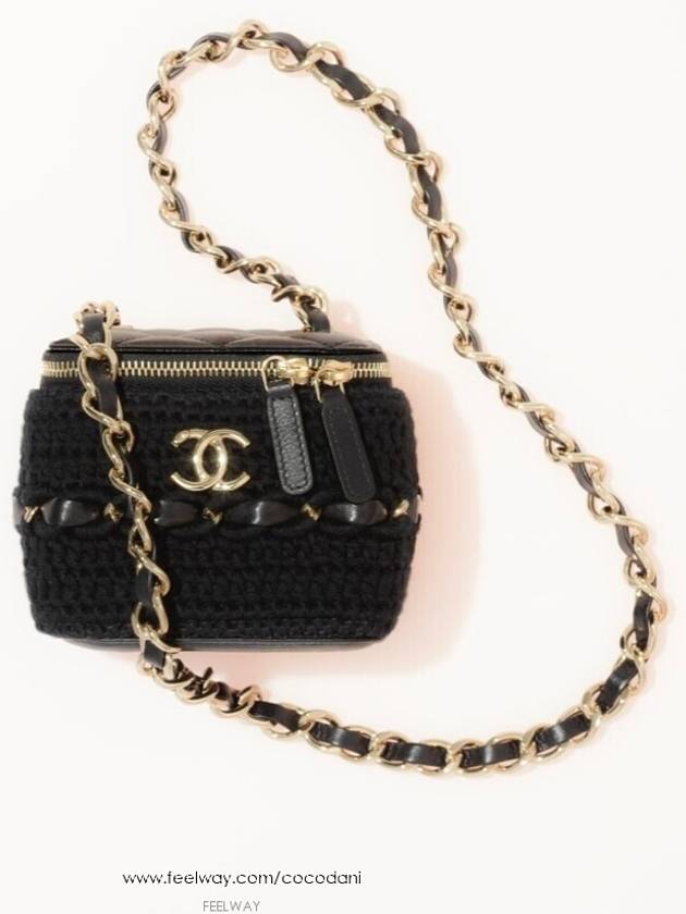 CC Logo Classic Vanity Small Cosmetic Case Mini Bag Black - CHANEL - BALAAN 4