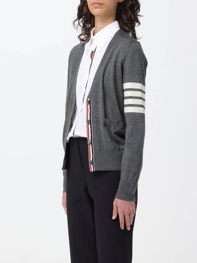 Sustainable Fine Merino Wool 4-Bar Relaxed Fit V-Neck Cardigan Medium Grey - THOM BROWNE - BALAAN 5