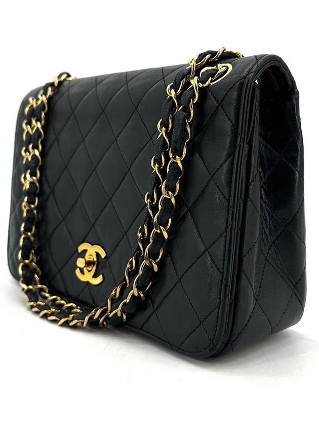 Classic Lambskin Flap Shoulder Bag - CHANEL - BALAAN 3