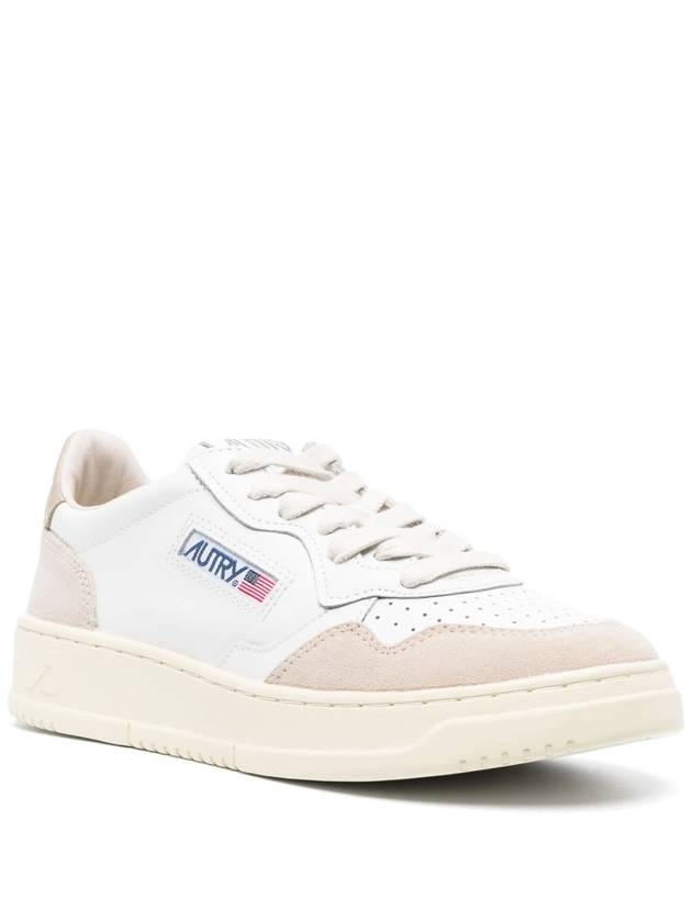 Women's Medalist Leather Low Top Sneakers White Beige - AUTRY - BALAAN 3