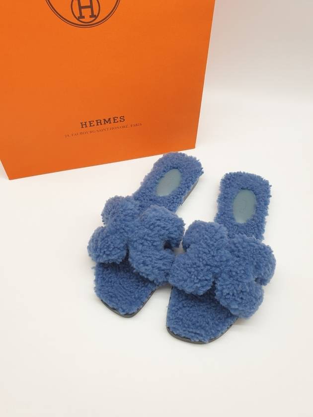 Oran Shearling Sandals Indigo - HERMES - BALAAN.