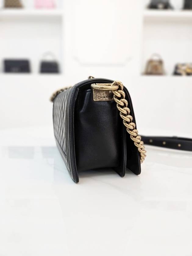 women shoulder bag - CHANEL - BALAAN 4