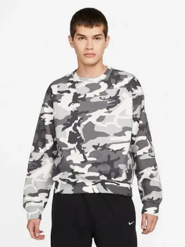 M NRG SOLOSWSH CREW GRY CAMO - NIKE - BALAAN 1