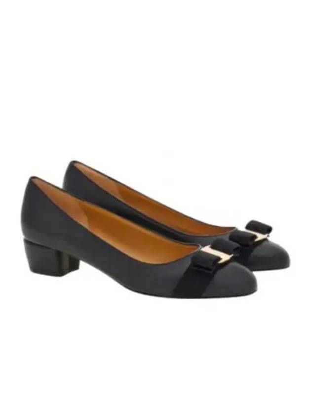 Vana Bow Pumps Black - SALVATORE FERRAGAMO - BALAAN 2