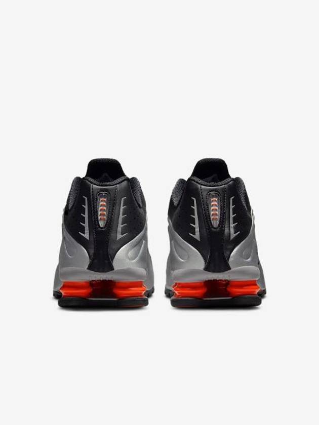 Nike Shox R4 Low Top Sneakers Silver Black - NIKE - BALAAN 5