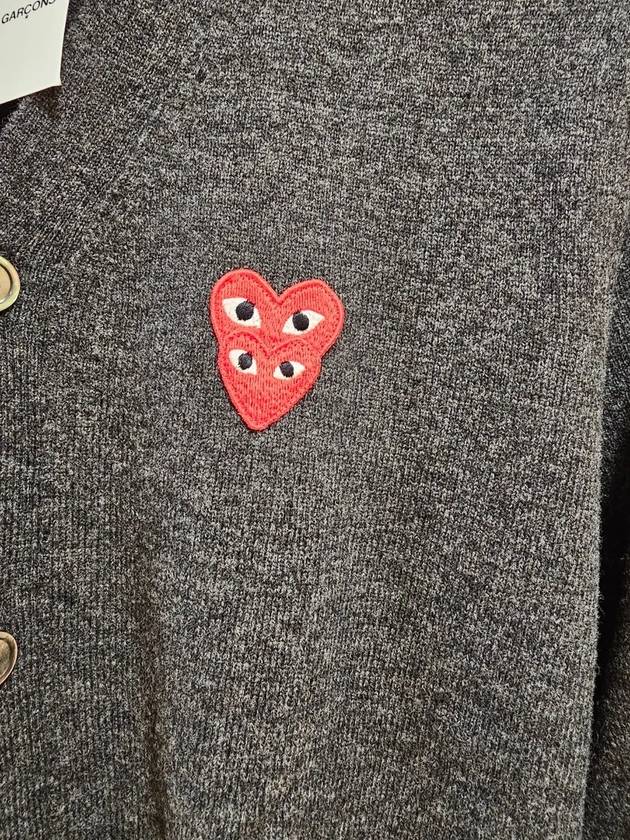 Men's Double Heart Wappen V-Neck Cardigan P1 N076 2 Gray - COMME DES GARCONS PLAY - BALAAN 4