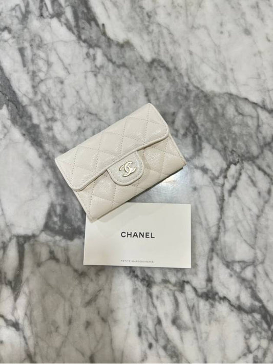 Classic Grained Shiny Calfskin Card Wallet White - CHANEL - BALAAN 2