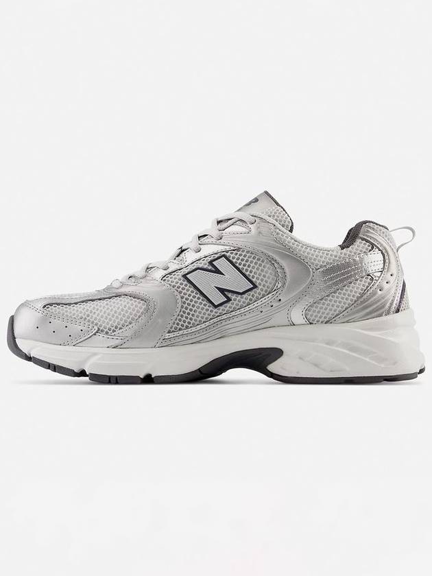 530 Low Top Sneakers Silver Metallic - NEW BALANCE - BALAAN 3