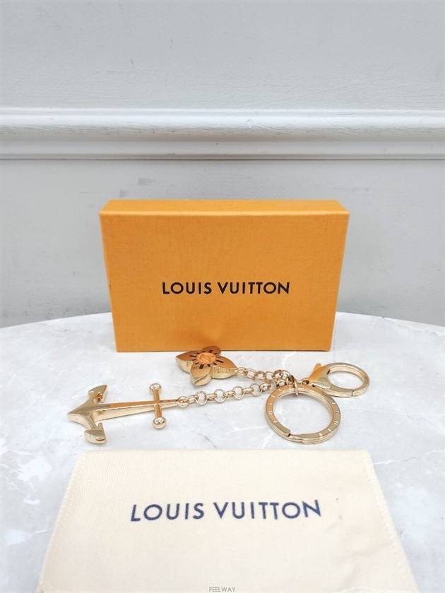 Lux You LV gold metal anchor keyring - LOUIS VUITTON - BALAAN 5