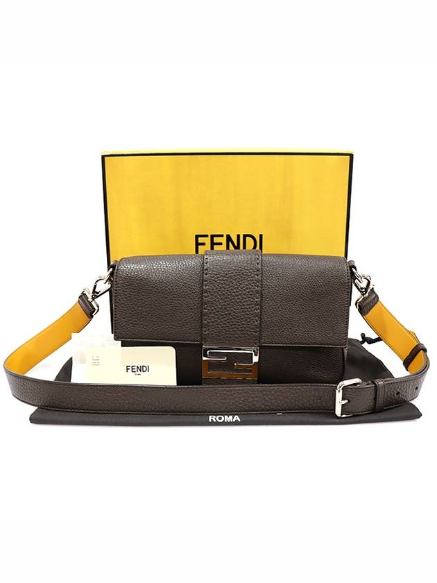 7VA472 Brown leather silver FF logo baguette belt bag 2WAY - FENDI - BALAAN 2