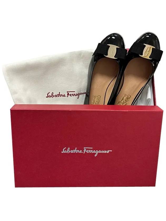 Women’s Varina Bellet Flats Black - SALVATORE FERRAGAMO - BALAAN 6