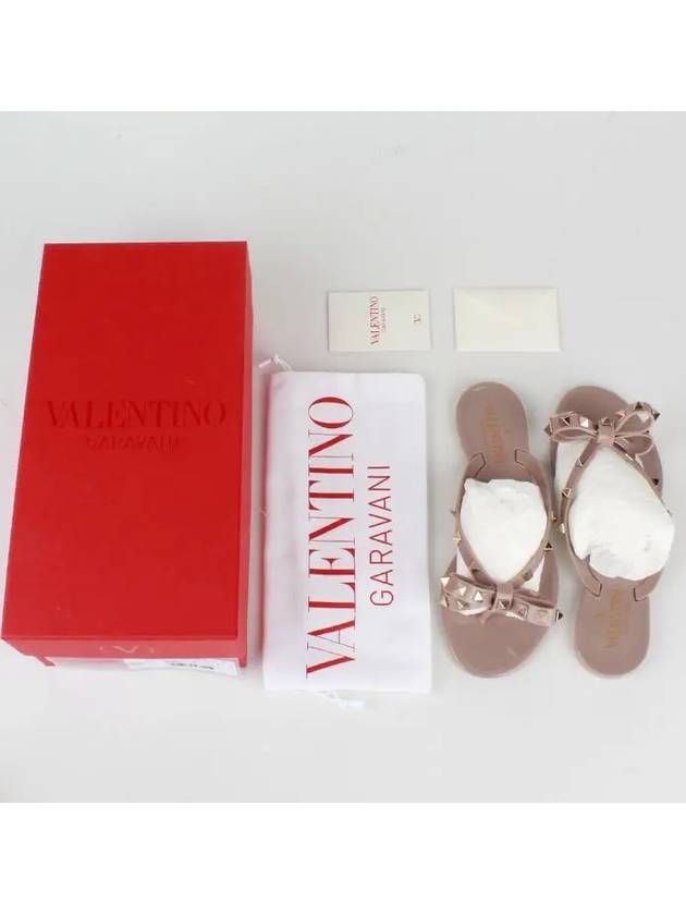 Women's Rockstud Flip Flops Beige - VALENTINO - BALAAN 8