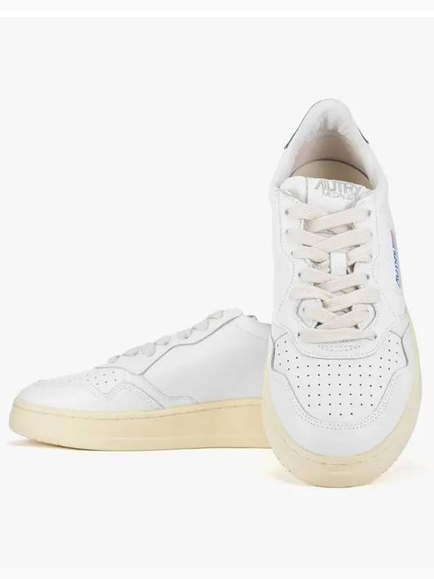 Medalist Low Top Sneakers All White - AUTRY - BALAAN 4