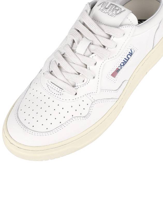 Men's Medalist Leather Low Top Sneakers White - AUTRY - BALAAN 8