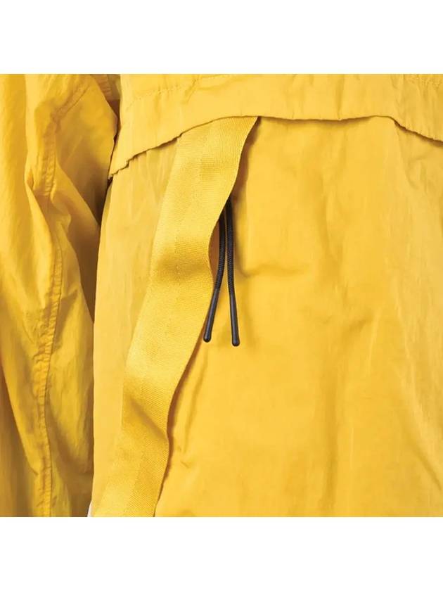 Lens Wappen Patch Hooded Jacket Yellow - CP COMPANY - BALAAN 4