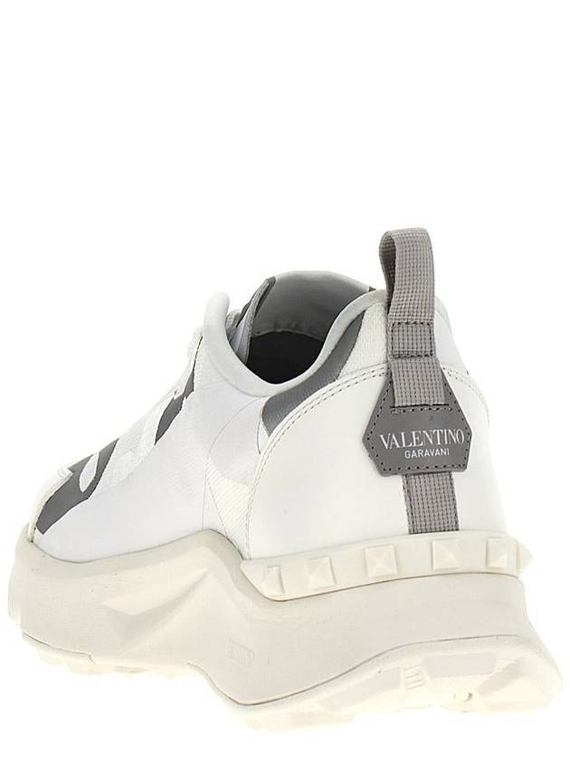 Valentino Garavani Valentino Garavani 'True Act' Sneaker - VALENTINO - BALAAN 3