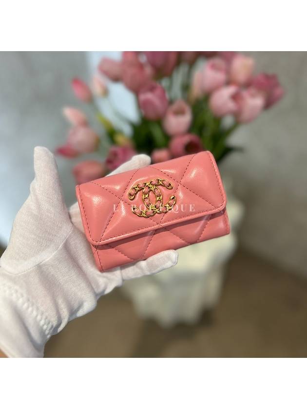 19 Gold Hardware Lambskin Flap Card Wallet Coral Pink - CHANEL - BALAAN 9