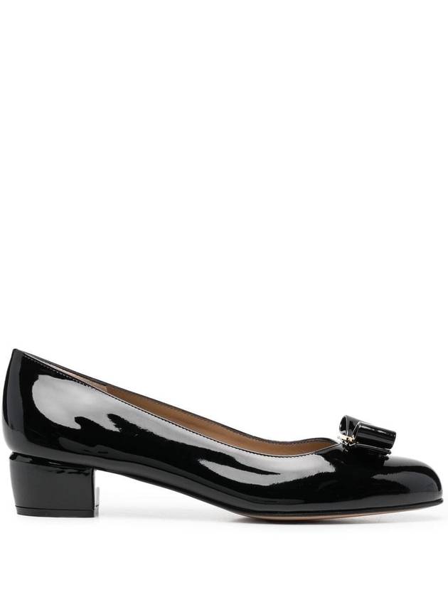 Vara Bow Patent Pumps Black - SALVATORE FERRAGAMO - BALAAN 2