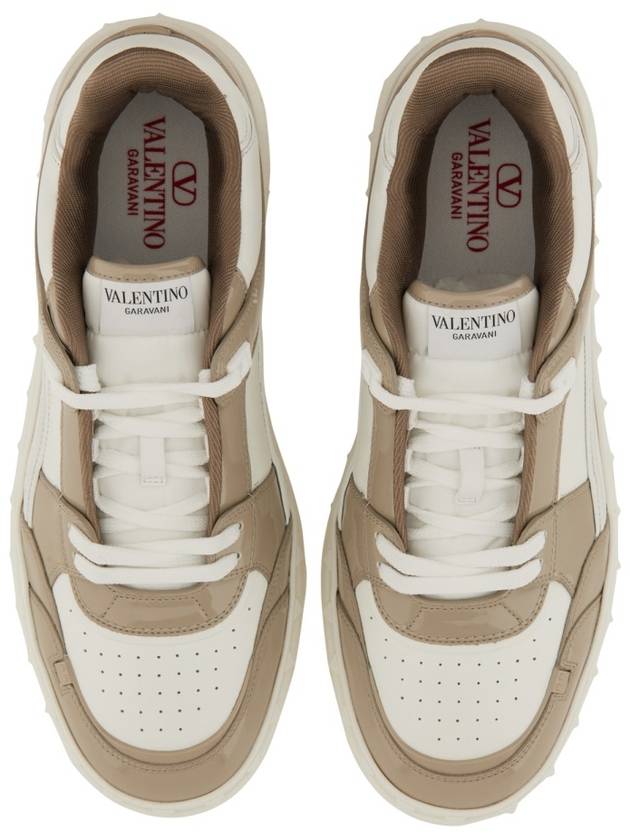 LOW TOP SNEAKER "FREEDOTS" - VALENTINO - BALAAN 4