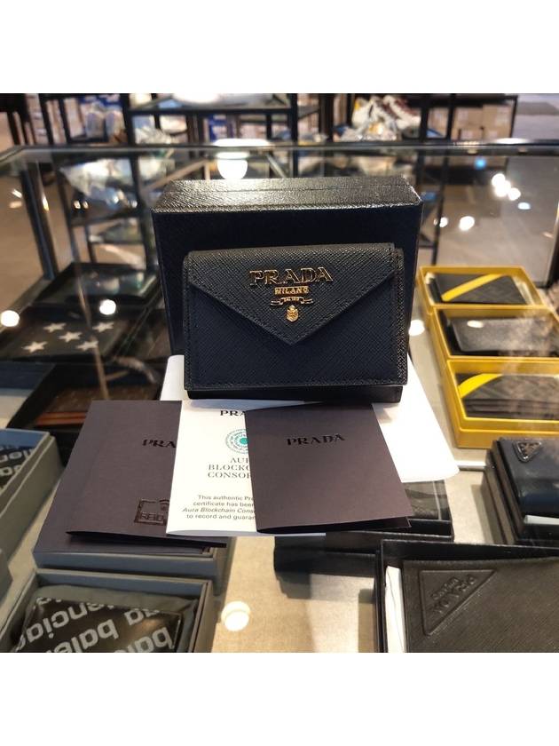 Saffiano Metal Logo Bifold Wallet Black - PRADA - BALAAN.