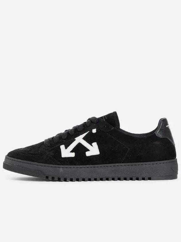 2.0 Arrow Logo Suede Low Top Sneakers Black - OFF WHITE - BALAAN 4