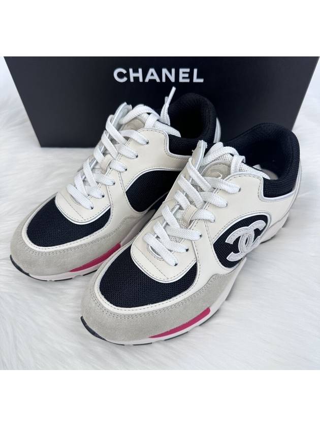 Trainer CC Logo Mesh Suede Low Top Sneakers White Black - CHANEL - BALAAN 3