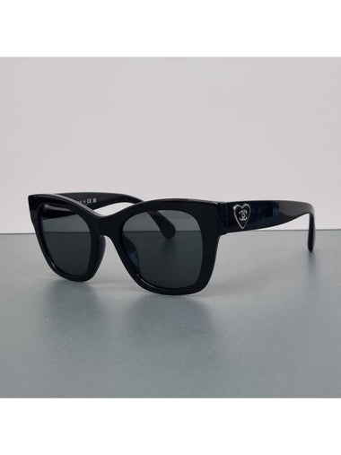 Heart Sunglasses Black A71468 - CHANEL - BALAAN 1